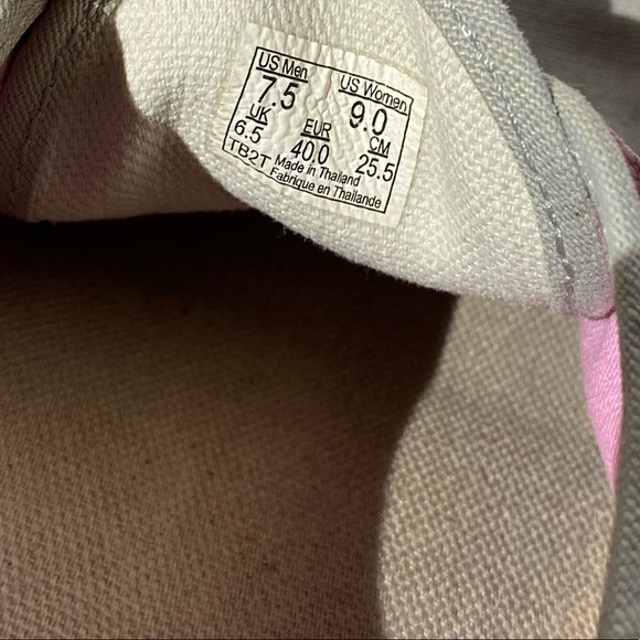 Gray and pink Vans - Picture 9 of 10